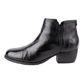 Clarks Ankle Boots Fabric Black Colour For Women