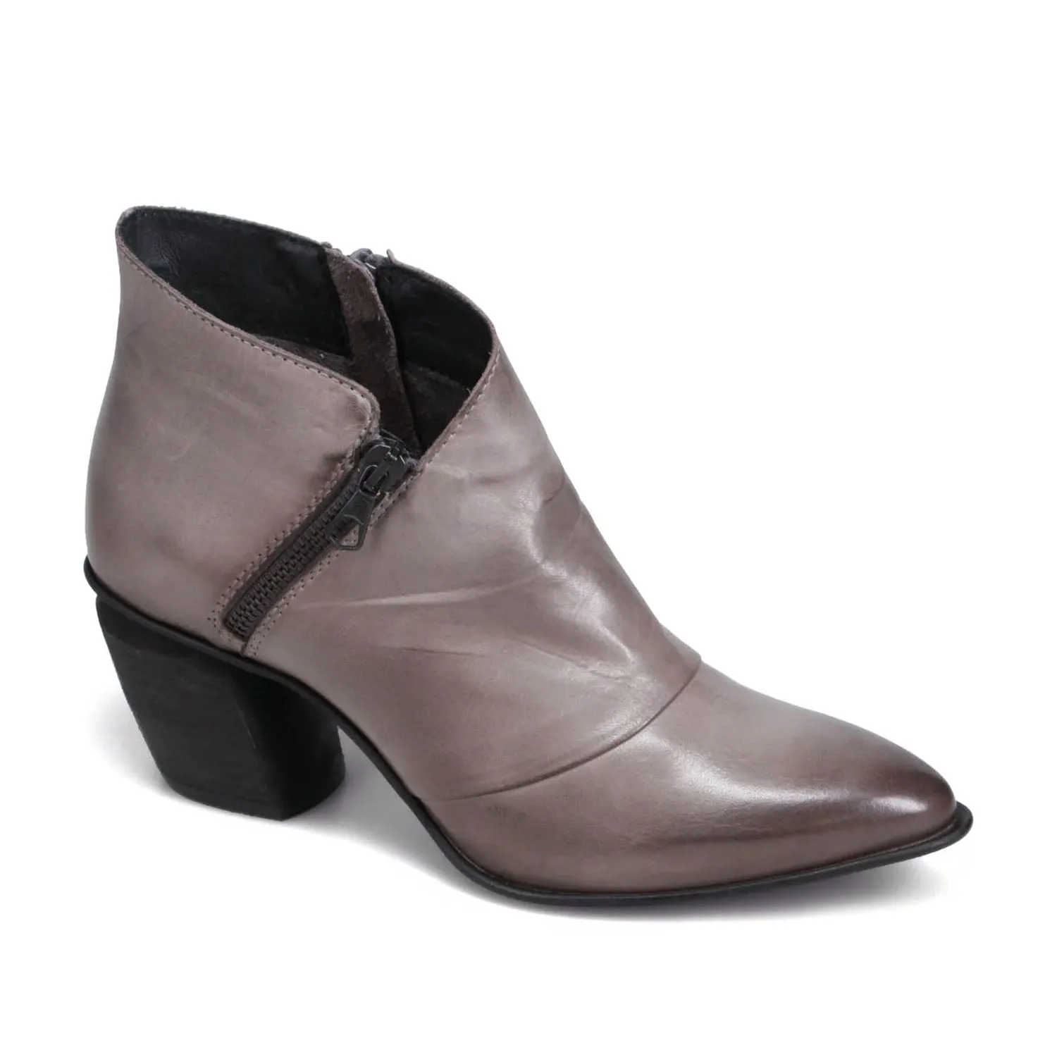 Miz Mooz Women's Jenson in Graphite Antique